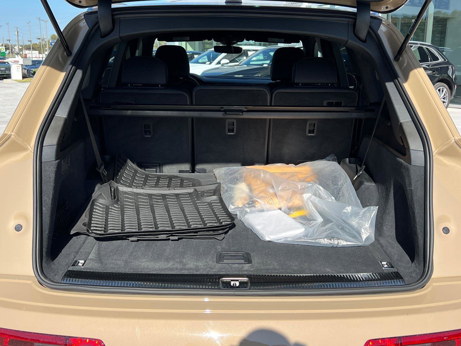 Certified 2025 Audi Q7 3.0T Premium w/ Convenience Package image 18