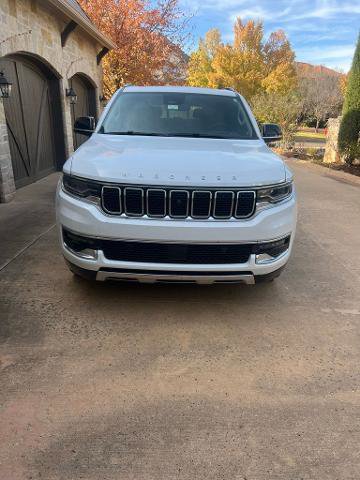 Used 2023 Jeep Wagoneer L Series III w/ Premium Group I image 3