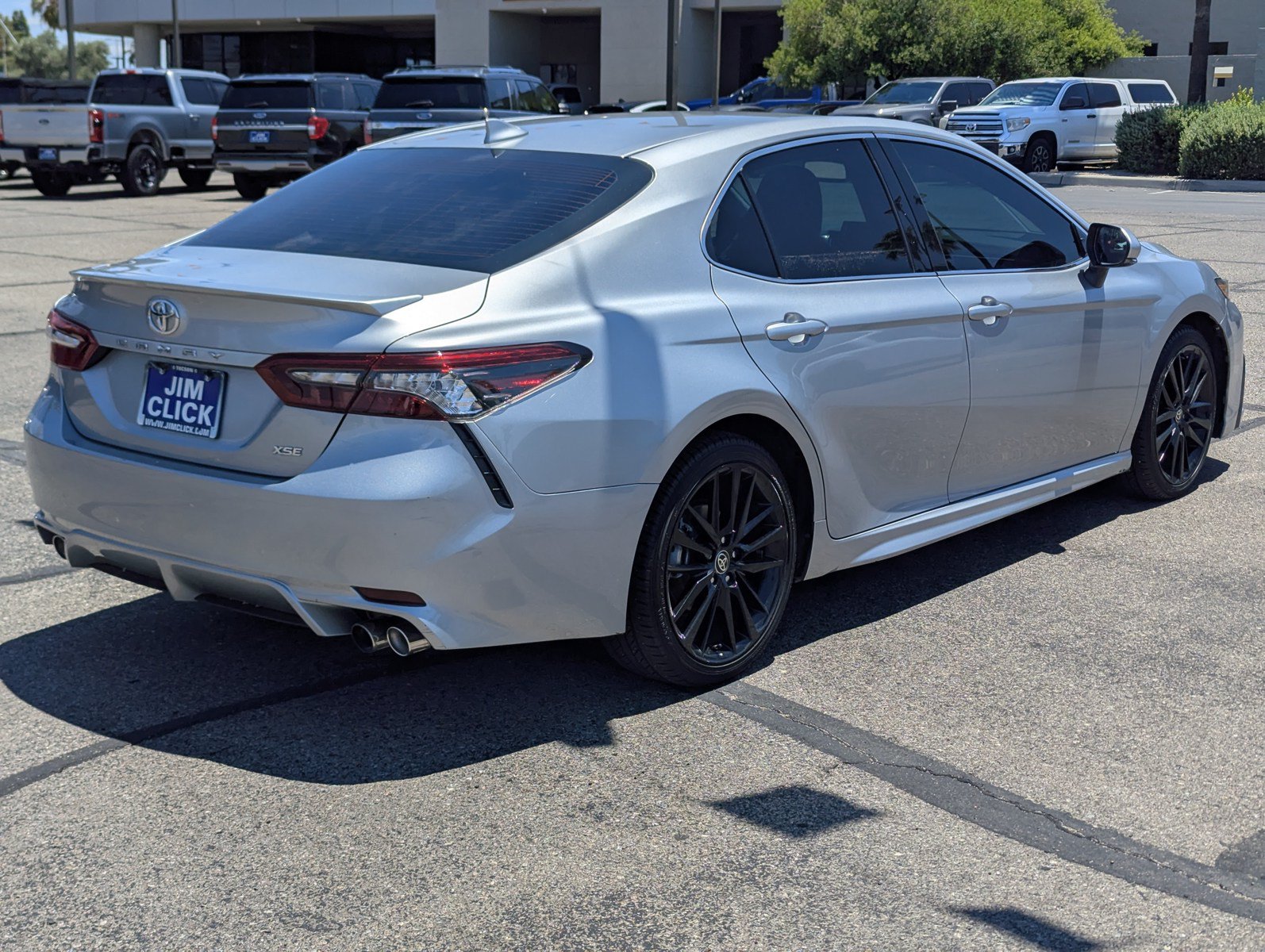 Used 2021 Toyota Camry XSE w/ Carpet Mat Package (TMS) FWD image 2