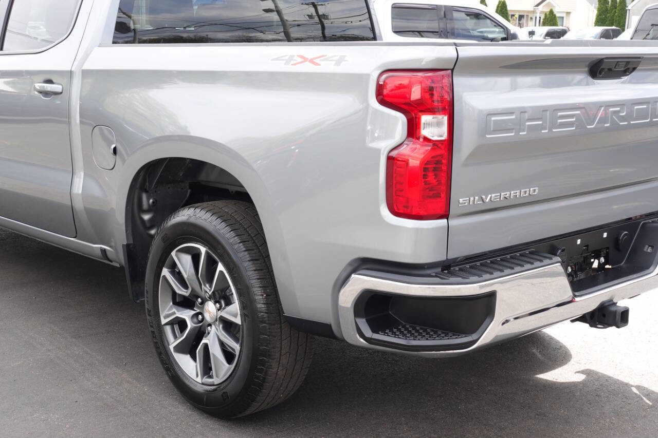 Used 2023 Chevrolet Silverado 1500 LT AWD/4WD image 11