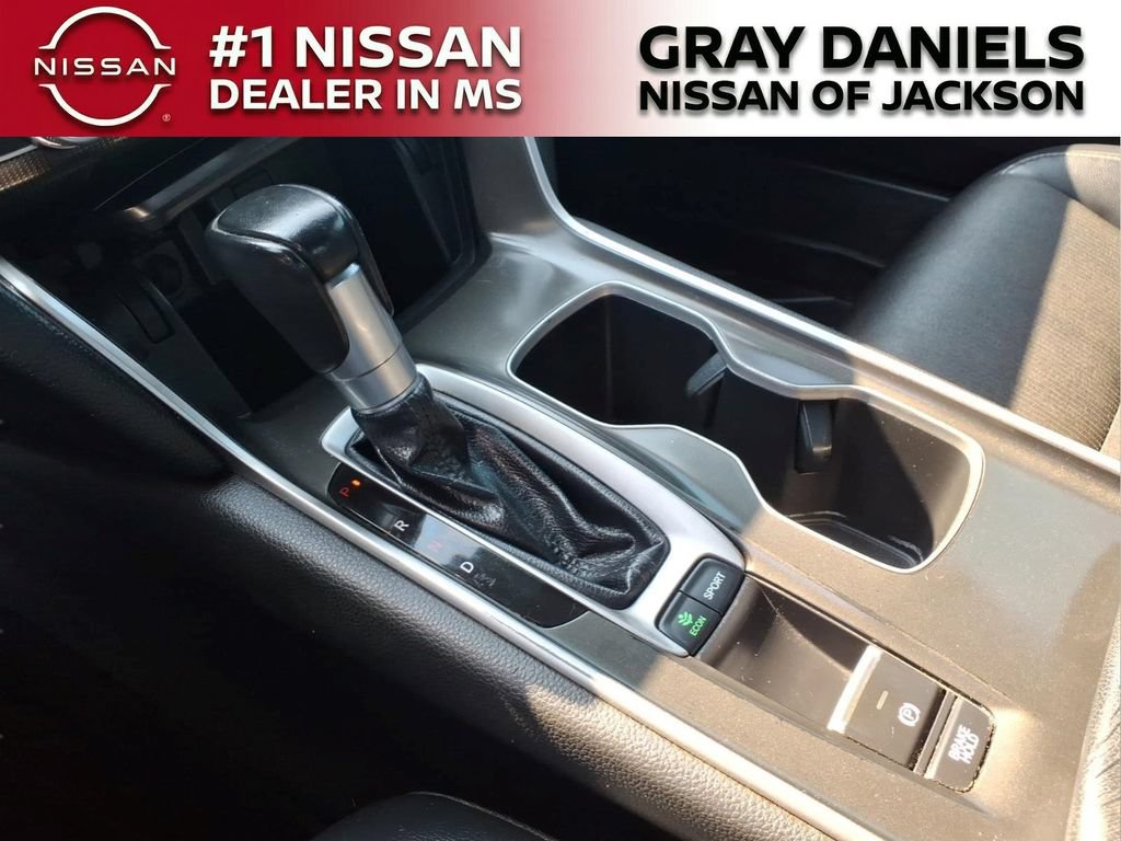 Used 2018 Honda Accord Sport image 19