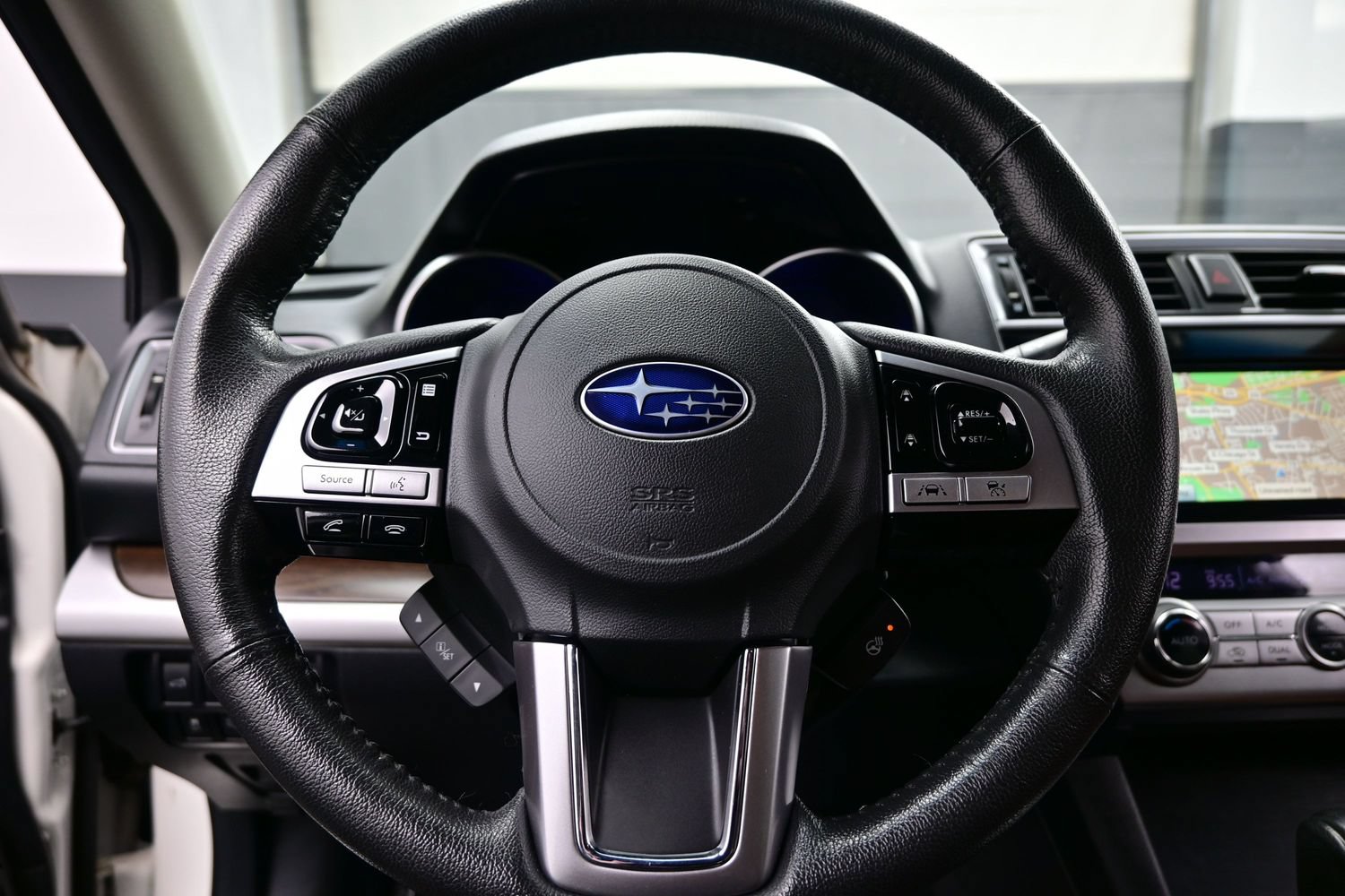 Used 2017 Subaru Outback 2.5i Touring w/ Popular Package #5A AWD/4WD image 25