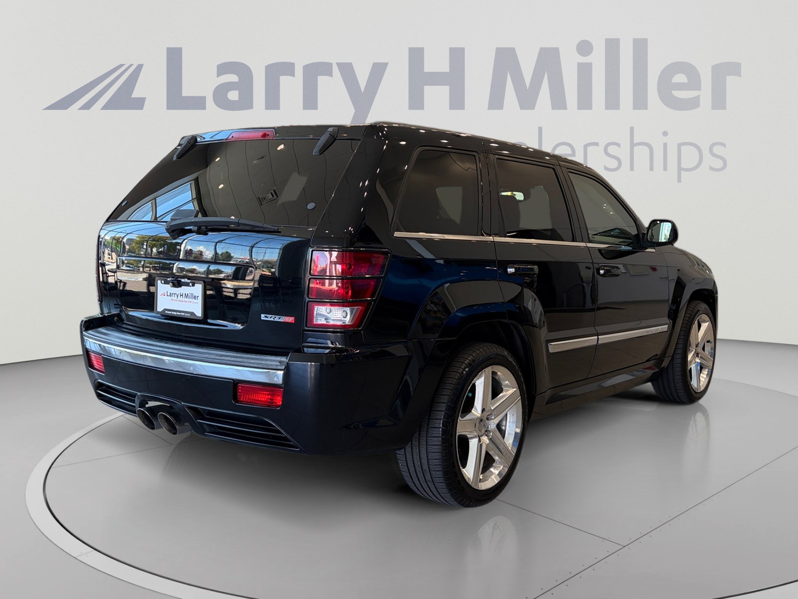 Used 2006 Jeep Grand Cherokee SRT8 w/ SRT Option Group I AWD/4WD image 5