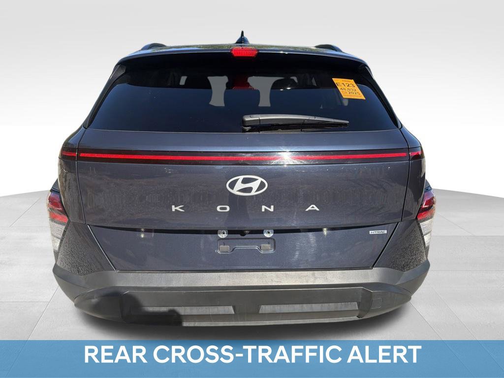 Used 2025 Hyundai Kona SEL AWD/4WD image 16