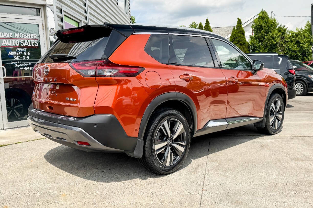 Used 2022 Nissan Rogue SL w/ SL Premium Package image 3