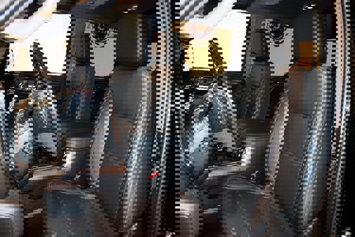 Used 2023 GMC Sierra 1500 SLT w/ SLT Convenience Package image 43