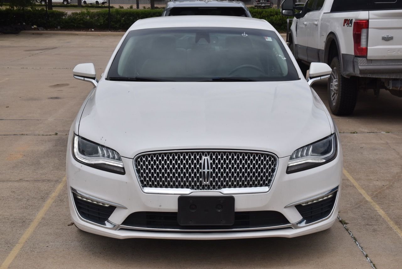 Used 2019 Lincoln MKZ Premiere image 3