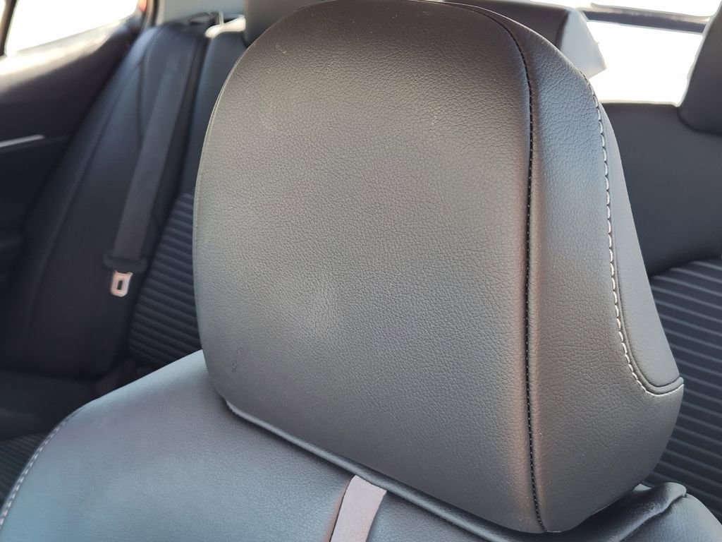 Used 2024 Toyota Camry SE image 19