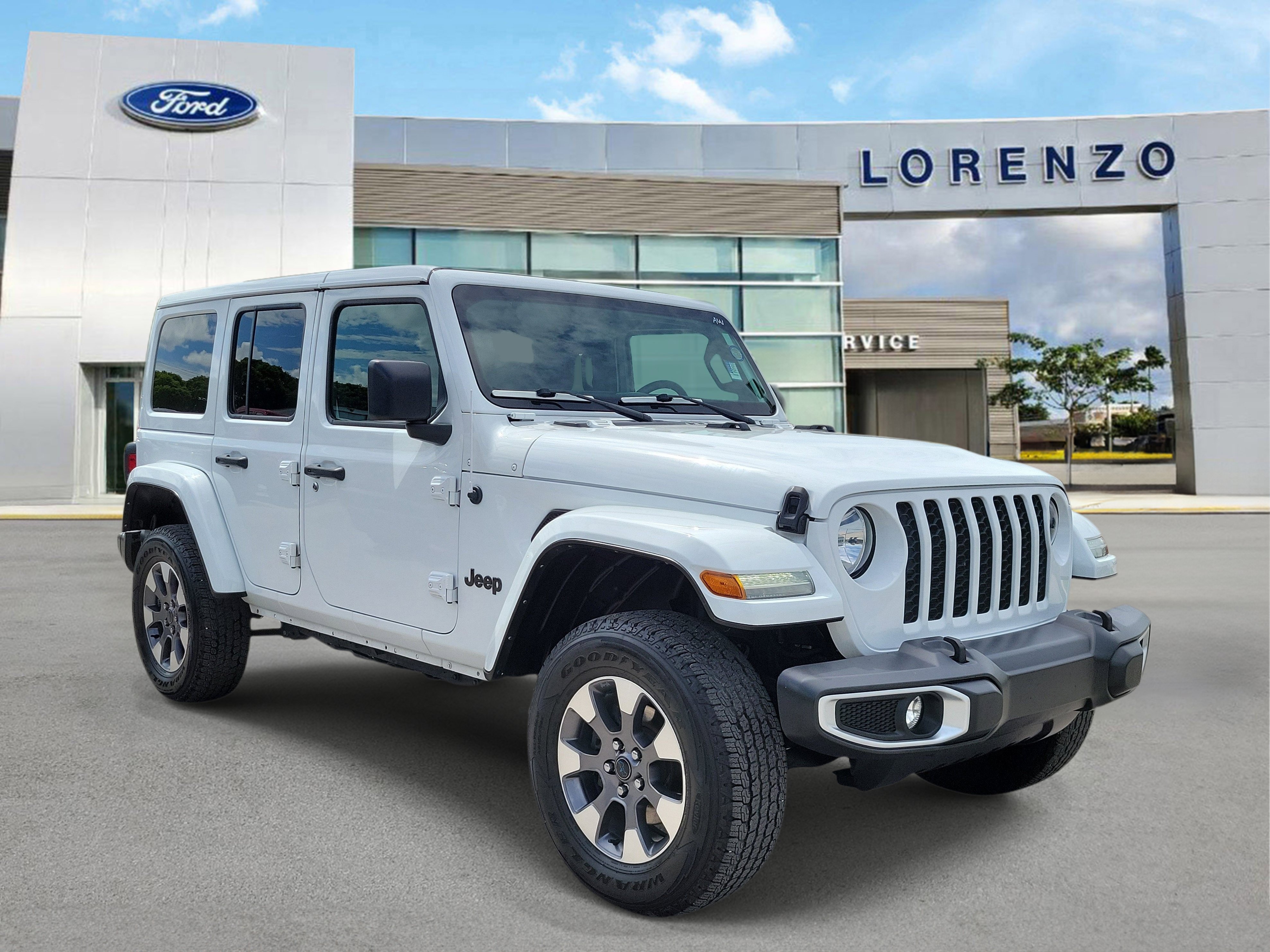 Used 2023 Jeep Wrangler Unlimited Sahara AWD/4WD image 3