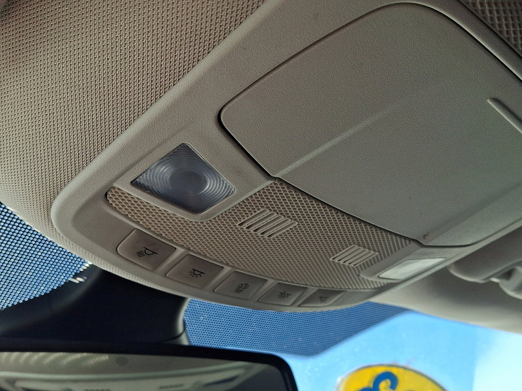 Used 2023 Ford Edge SEL image 32