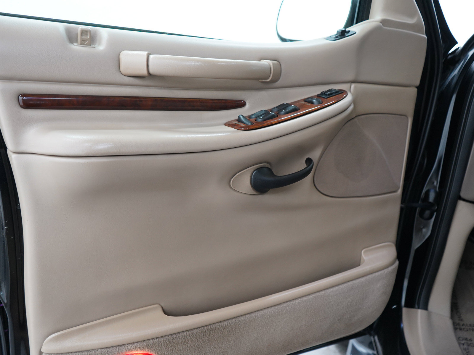 Used 2002 Lincoln Navigator 4WD image 20