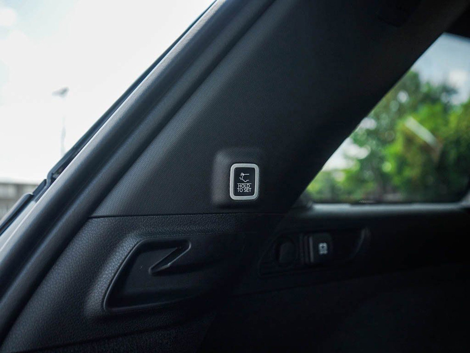 New 2025 Jeep Grand Cherokee Summit image 8