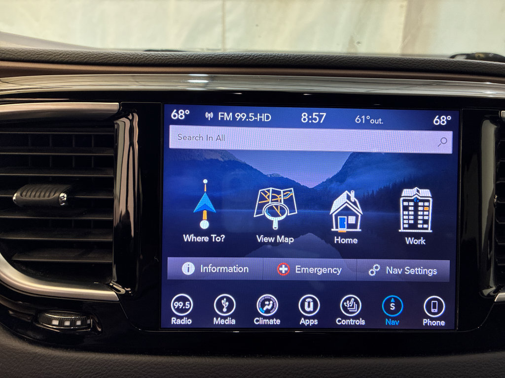 Used 2019 Chrysler Pacifica Touring-L Plus w/ Tire & Wheel Group FWD image 15