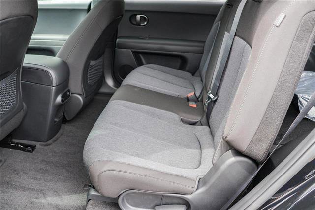 New 2025 Hyundai Ioniq 5 SE image 25