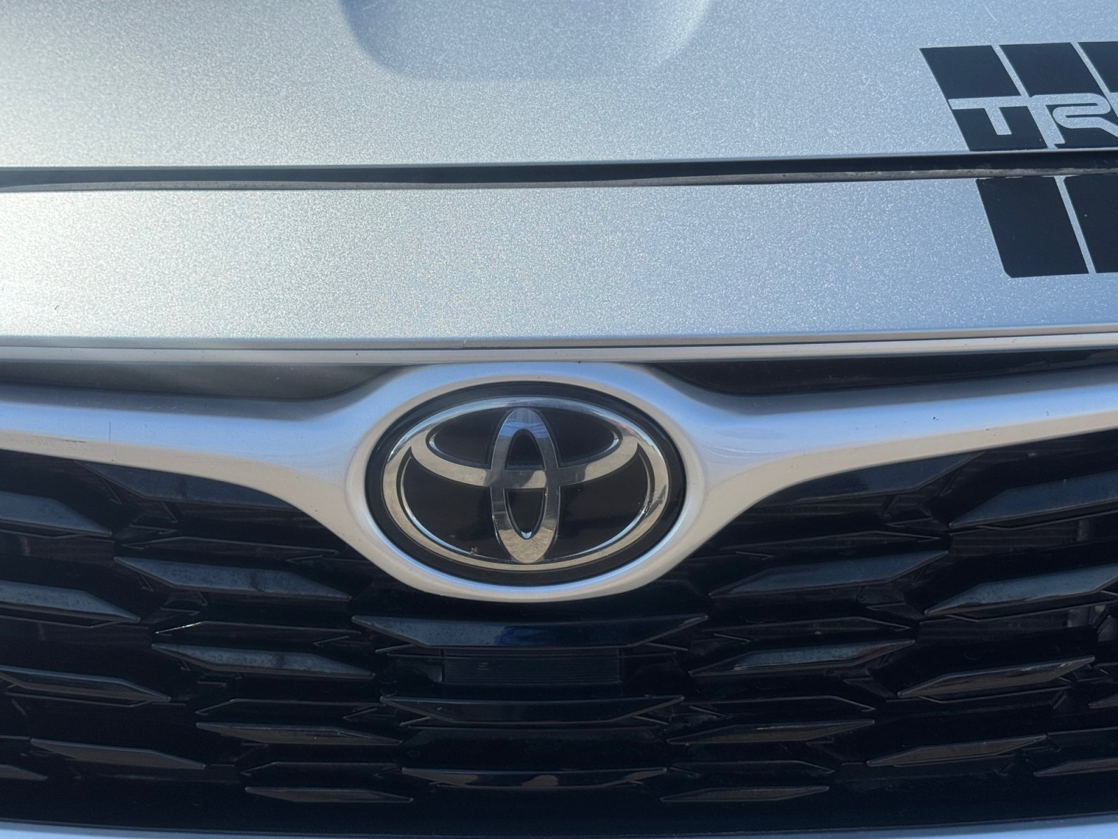 Used 2022 Toyota Highlander LE FWD image 12