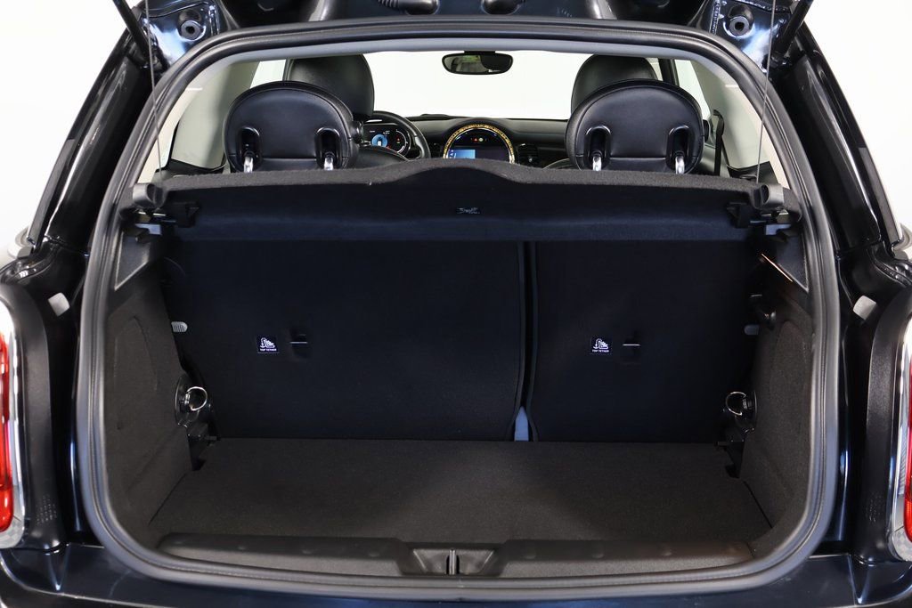 Used 2023 MINI Cooper 2-Door Hardtop image 13