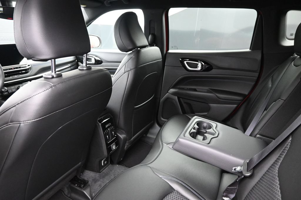 New 2026 Jeep Compass Latitude AWD/4WD image 21