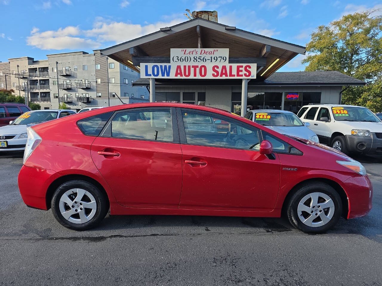 Used 2013 Toyota Prius Two FWD image 2