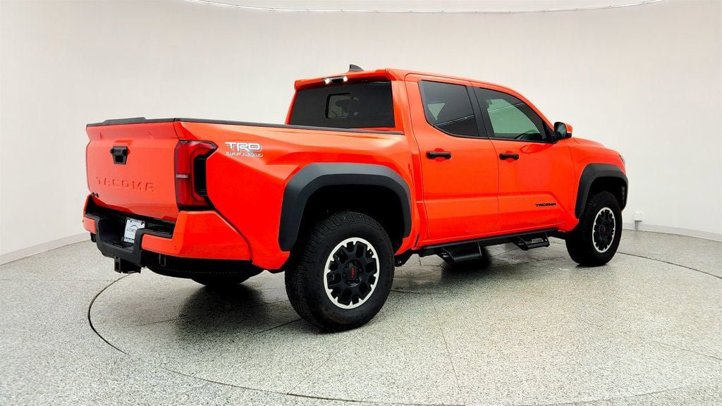 Used 2024 Toyota Tacoma TRD Off-Road w/ TRD Off Road Upgrade Package AWD/4WD image 5
