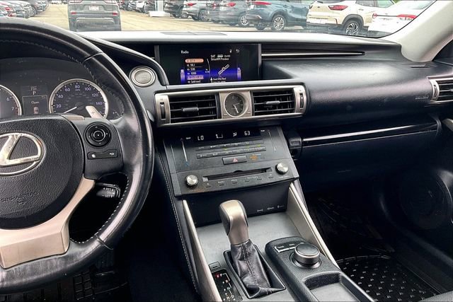 Used 2015 Lexus IS 250 RWD image 9