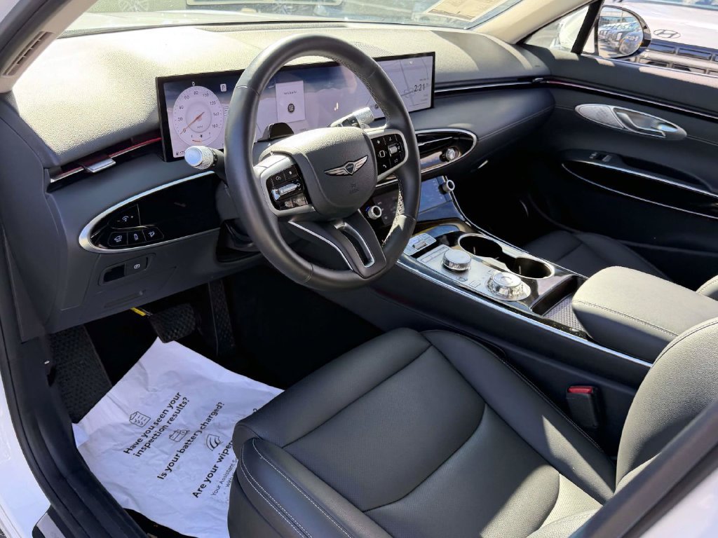 Certified 2026 Genesis GV70 2.5T AWD/4WD image 12