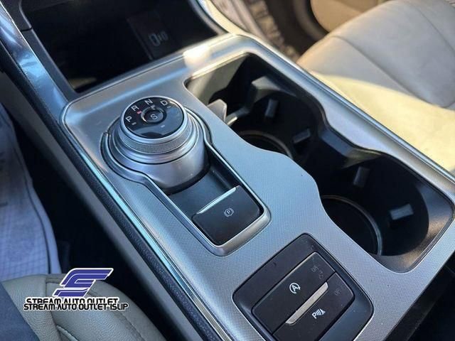 Used 2022 Ford Edge Titanium image 29