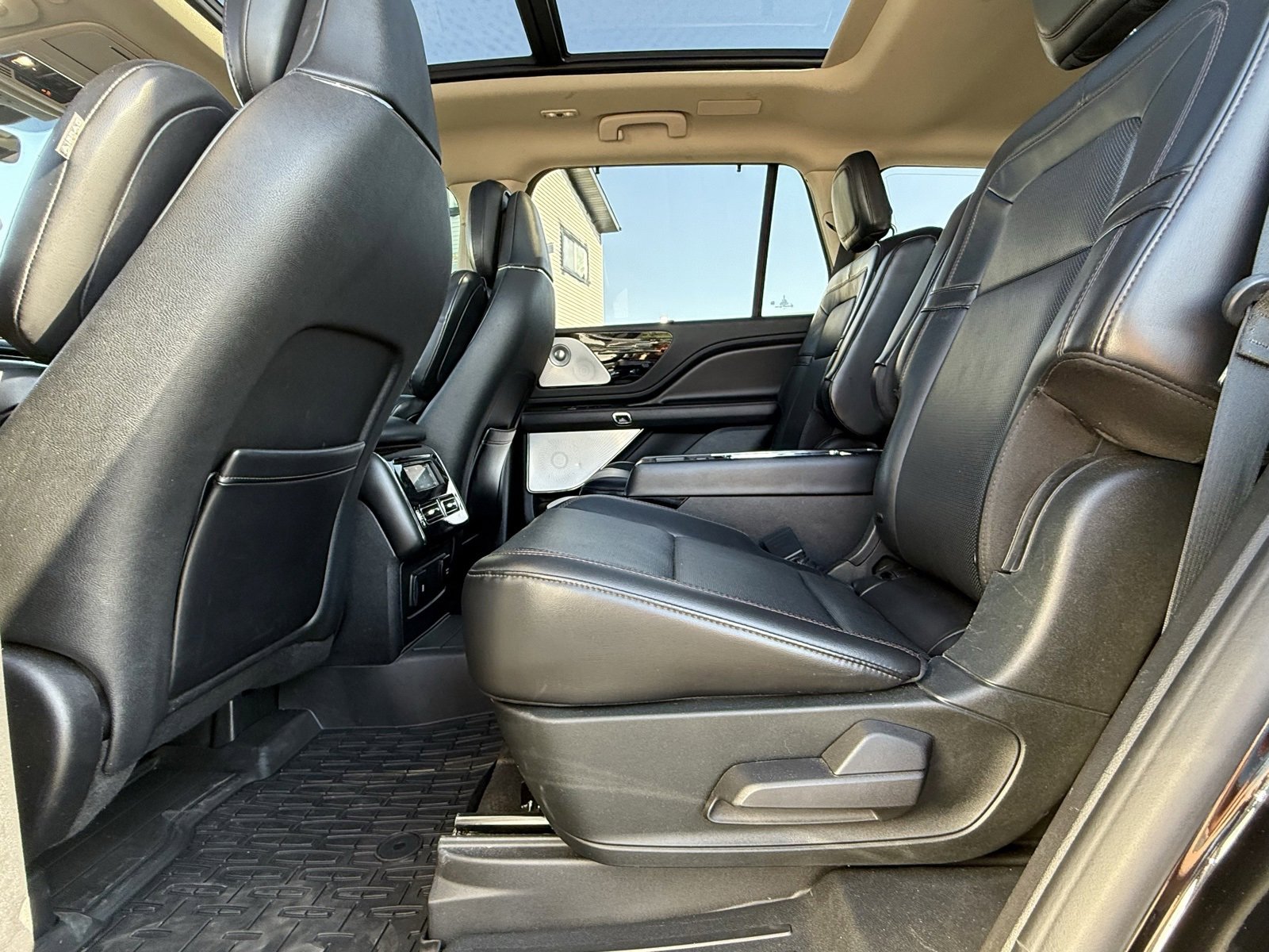 Used 2020 Lincoln Aviator Grand Touring w/ Equipment Group 302A image 41