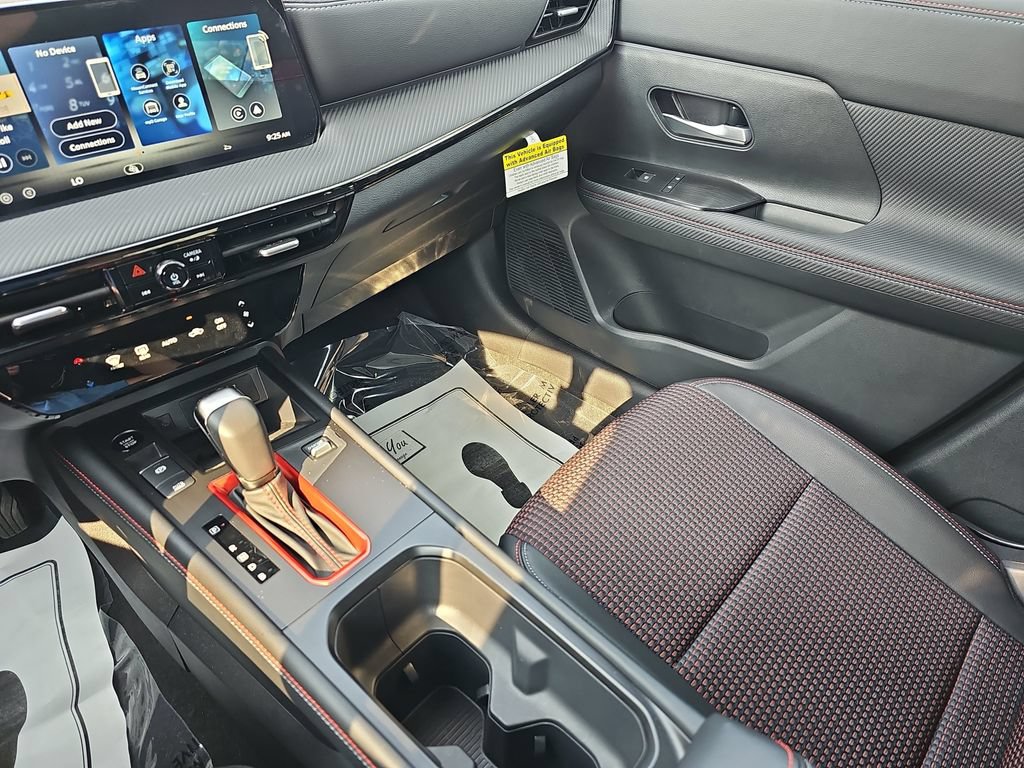 Used 2026 Nissan Kicks SR FWD image 24