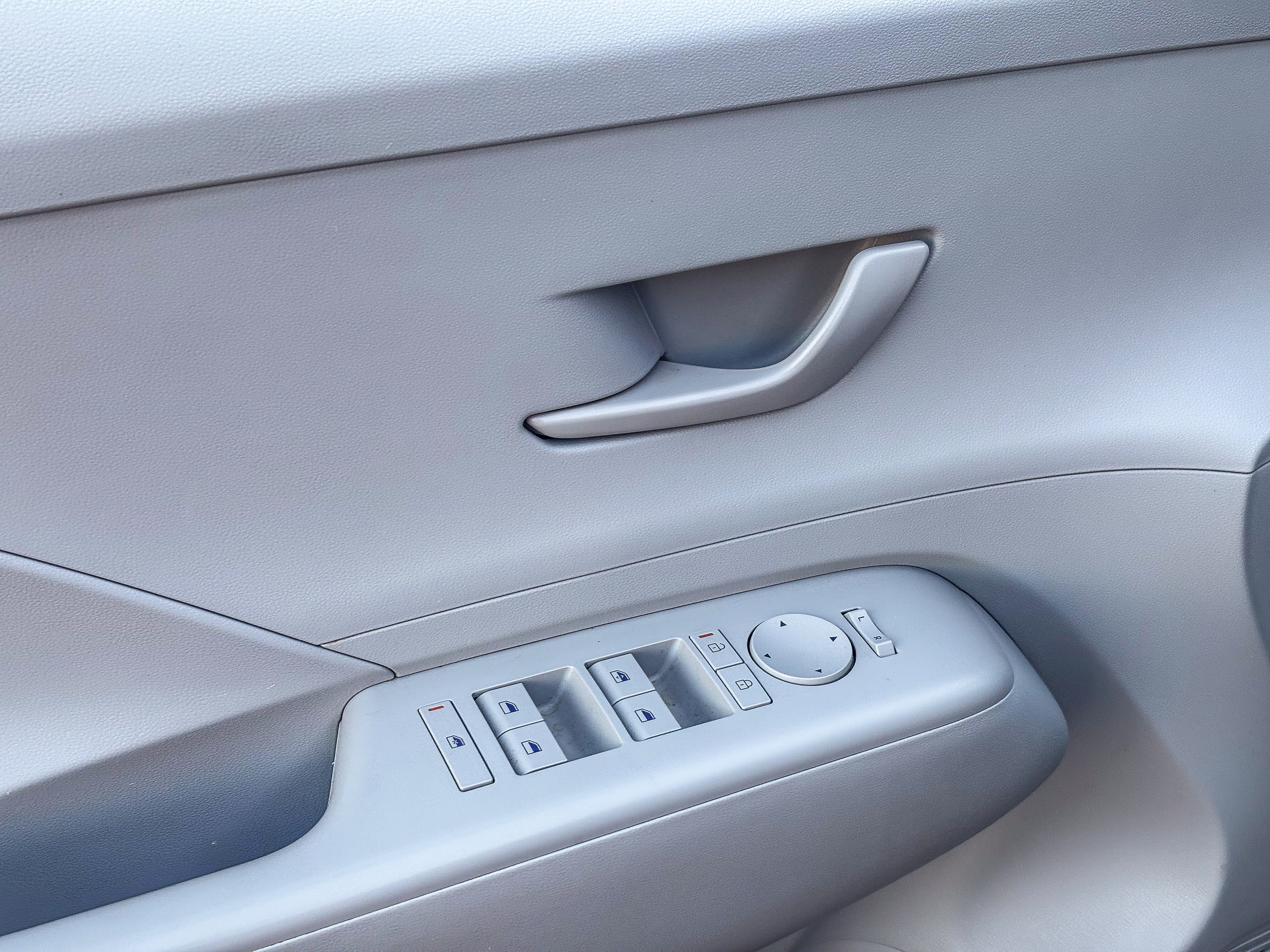 Used 2024 Hyundai Kona SEL image 23