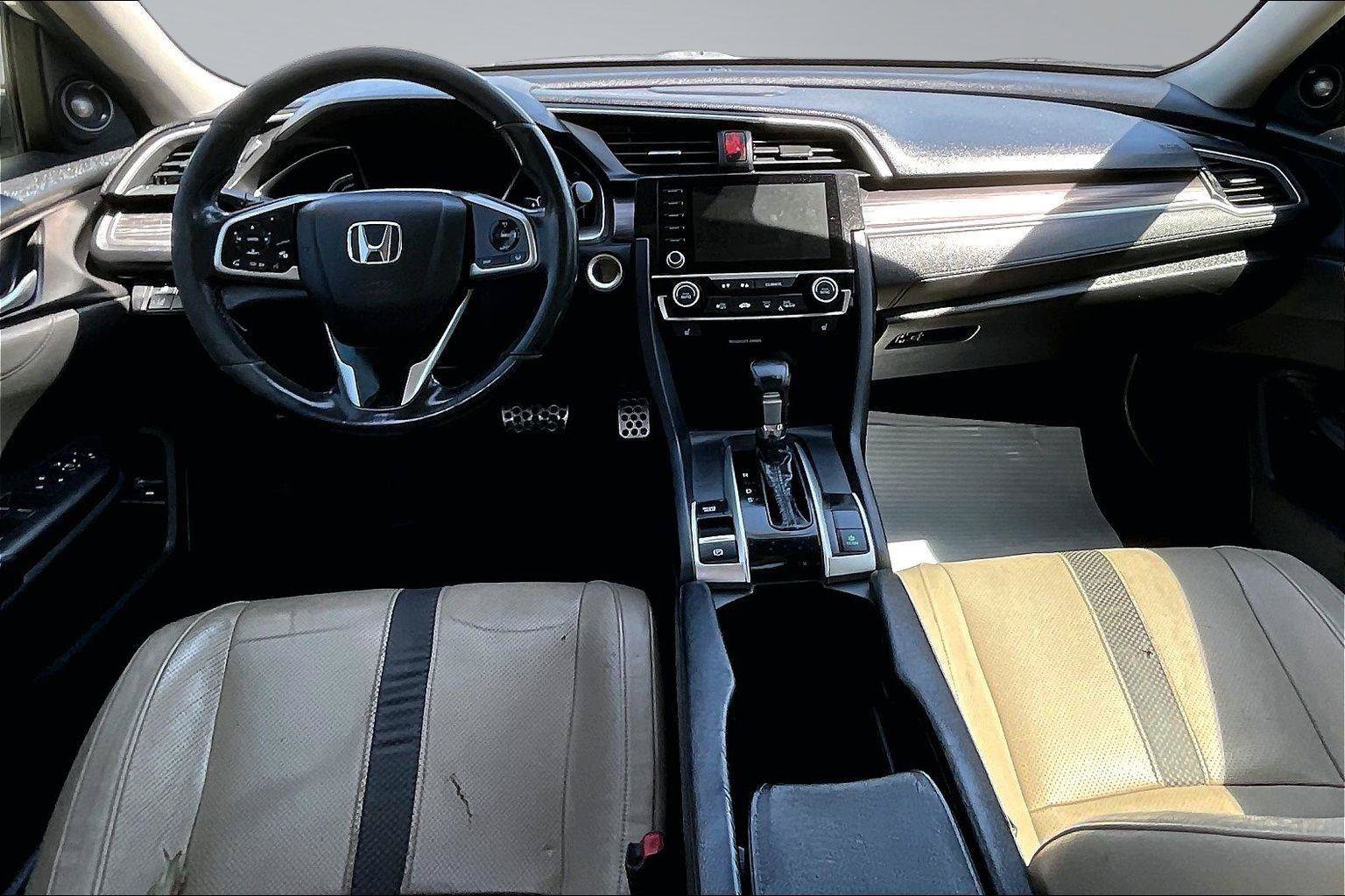 Used 2019 Honda Civic Touring image 16