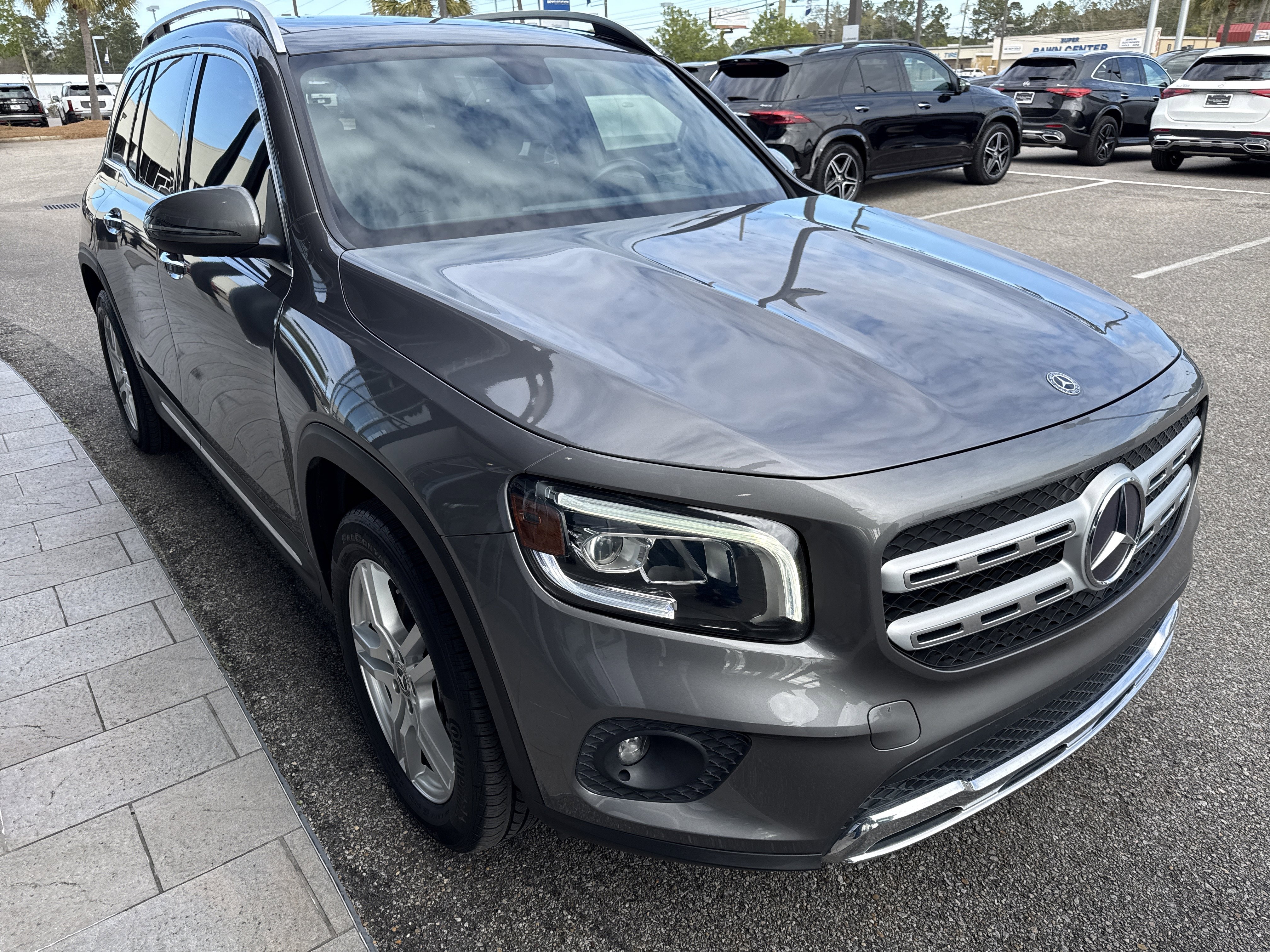 Certified 2020 Mercedes-Benz GLB 250 4MATIC image 5