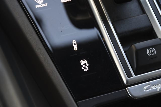 Used 2022 Porsche Cayenne Platinum Edition image 14