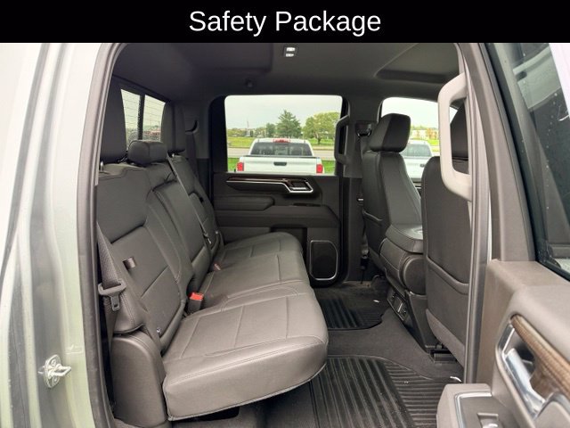 Used 2025 Chevrolet Silverado 2500 LT w/ Leather Package AWD/4WD image 10