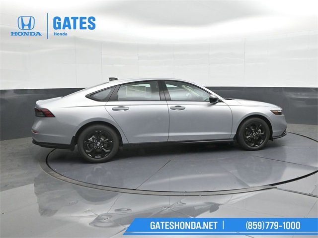 New 2025 Honda Accord SE image 3