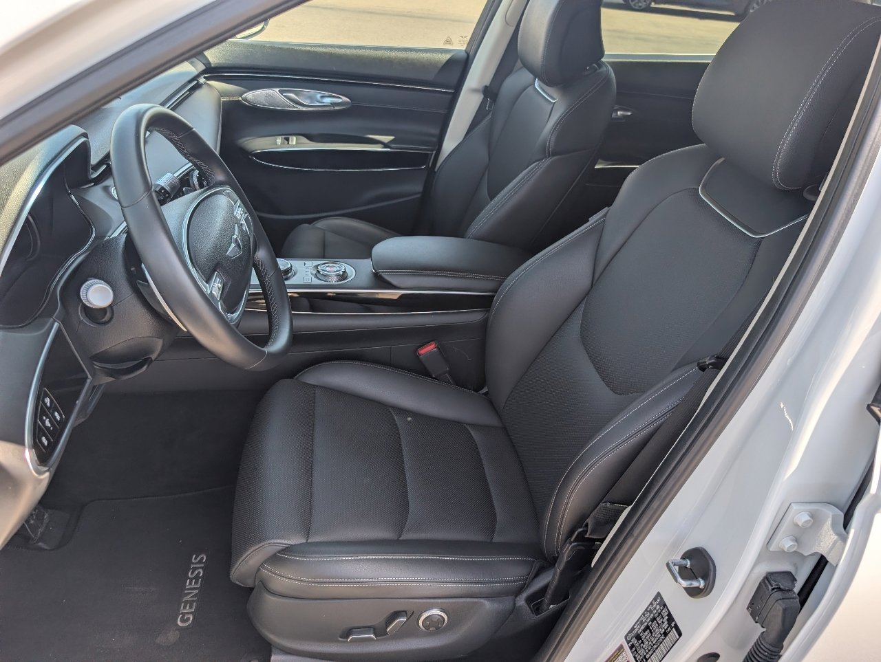 Used 2025 Genesis GV70 2.5T image 2