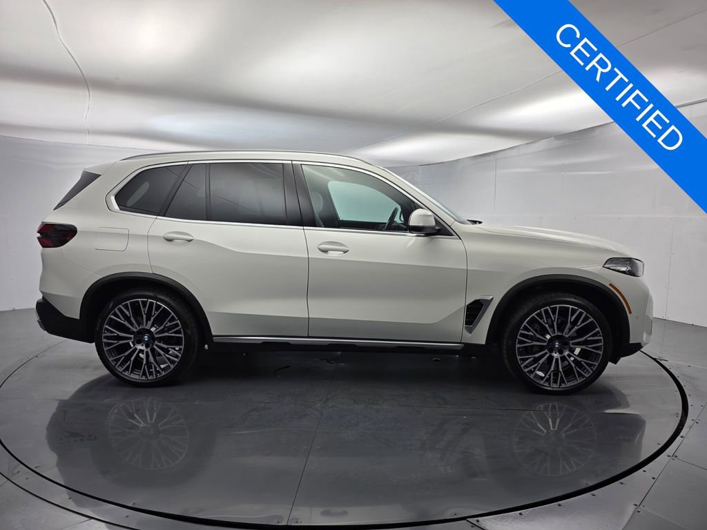 Used 2024 BMW X5 sDrive40i image 3
