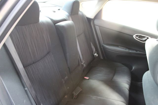 Used 2019 Nissan Sentra SV FWD image 9