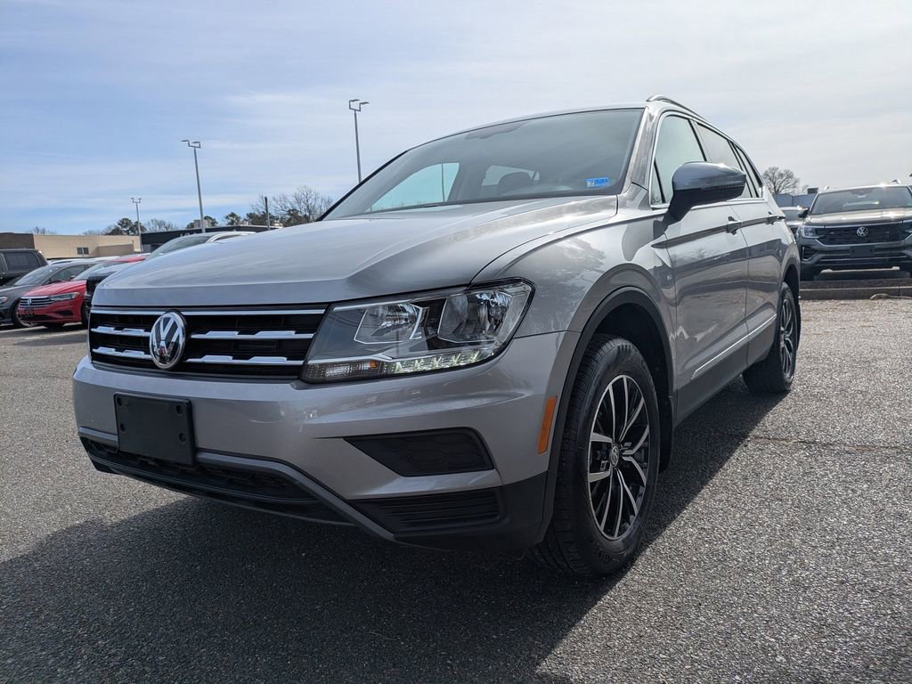Certified 2021 Volkswagen Tiguan SE image 8
