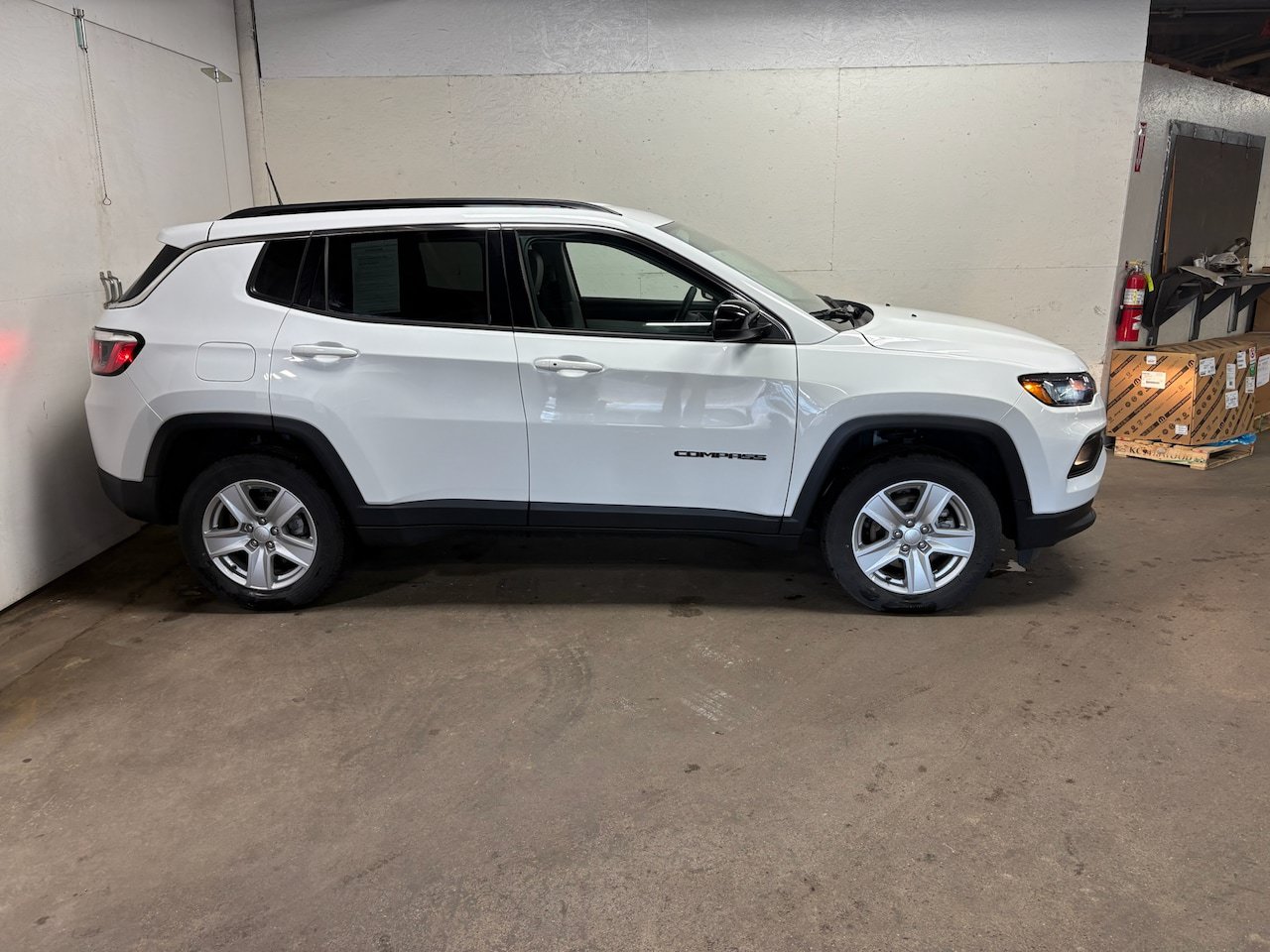 Used 2022 Jeep Compass Latitude AWD/4WD image 4