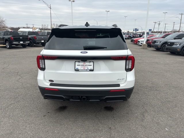 New 2026 Ford Explorer ST-Line w/ ST-Line Street Pack image 4