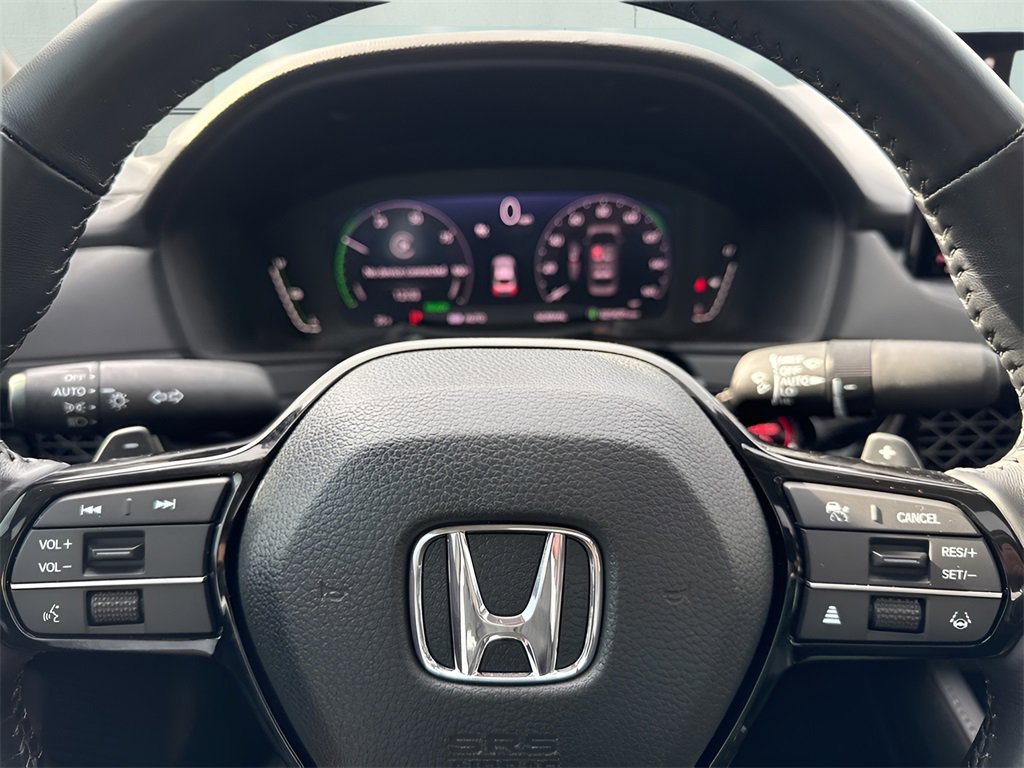 Used 2024 Honda Accord Touring image 9
