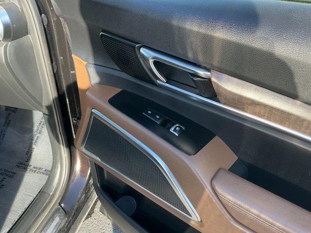 Used 2020 Kia Telluride SX w/ SX Prestige Package image 24