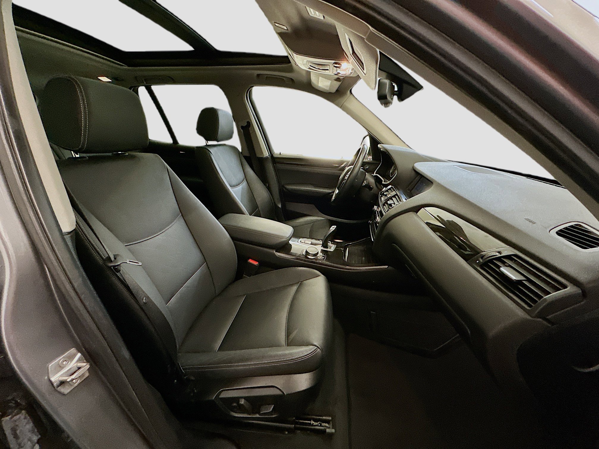 Used 2017 BMW X3 xDrive28i image 34