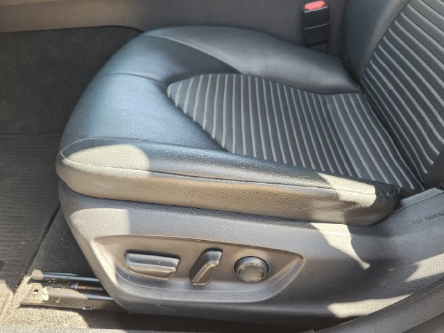 Used 2023 Toyota Camry SE FWD image 18