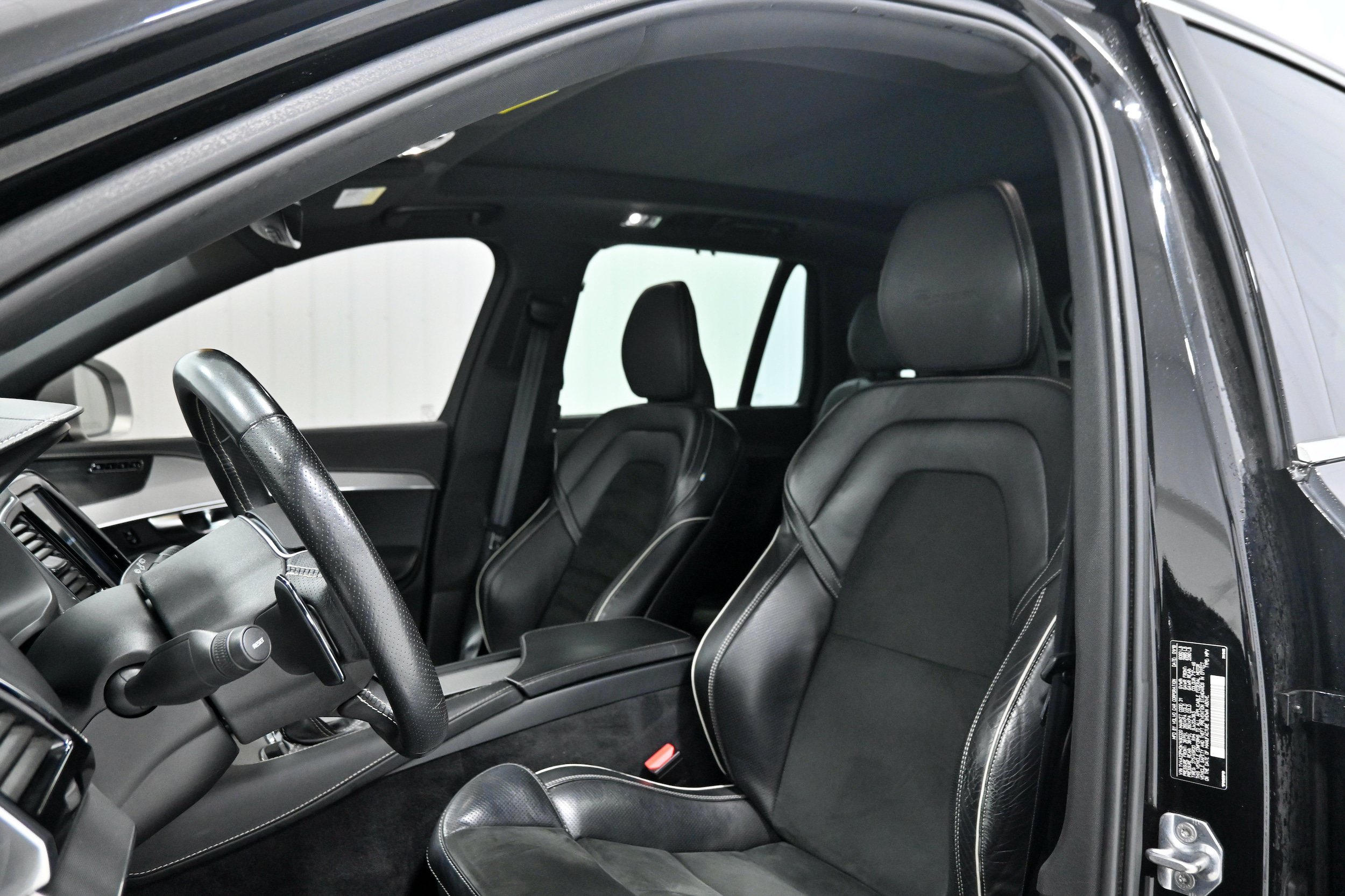 Used 2019 Volvo XC90 T6 R-Design w/ Advanced Package AWD/4WD image 6