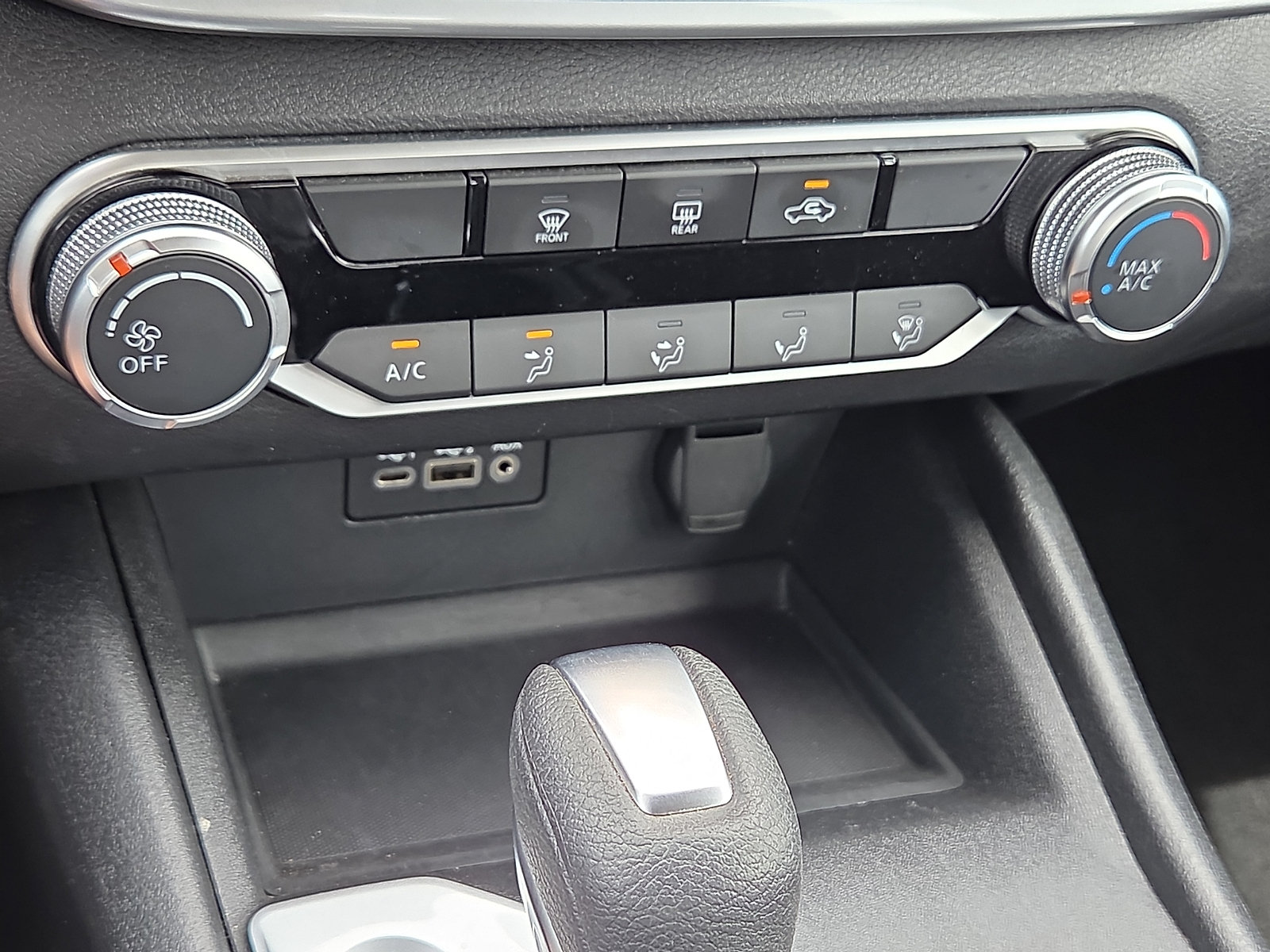 Used 2025 Nissan Altima 2.5 SV FWD image 19