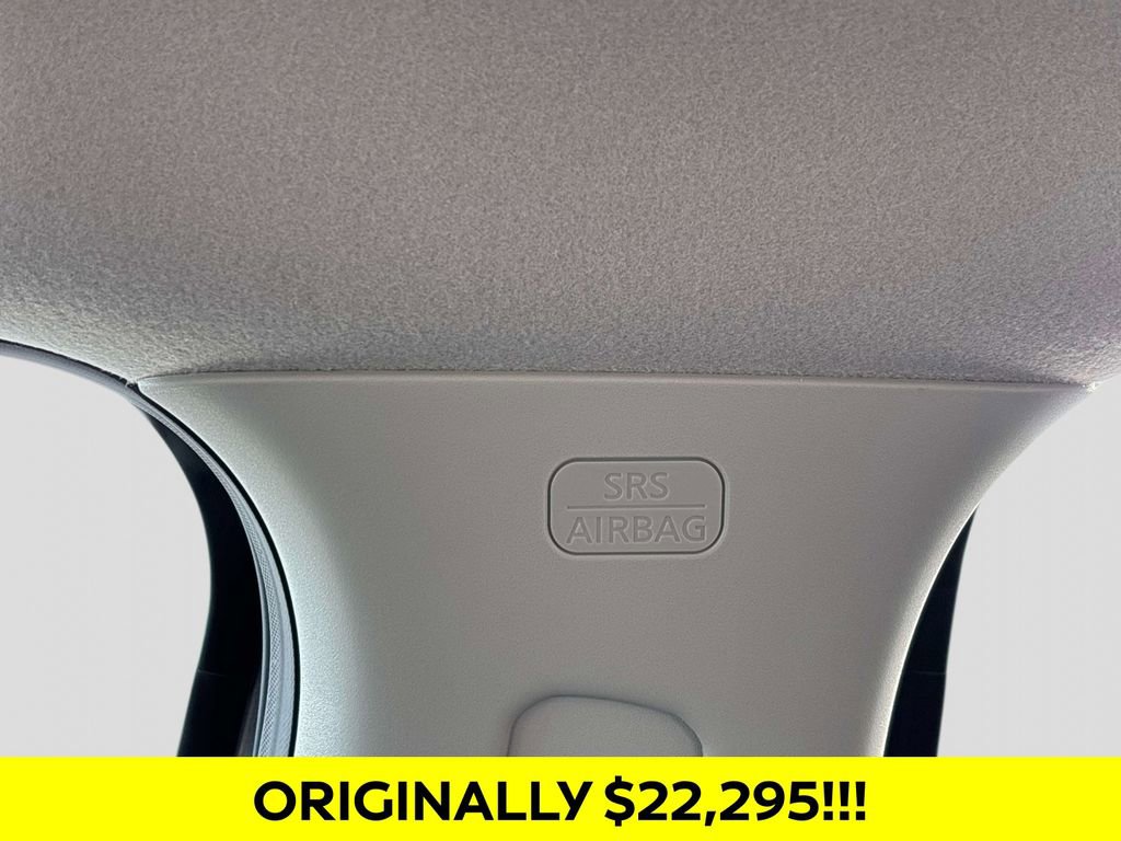 Used 2025 Nissan Versa SV w/ Trunk Package image 29