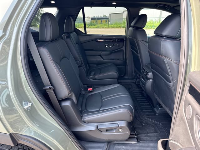Used 2026 Honda Pilot TrailSport image 11