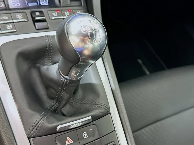 Used 2024 Porsche 718 Cayman RWD image 21