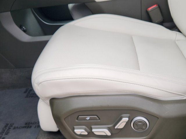 Used 2025 Hyundai Santa Fe Calligraphy image 25